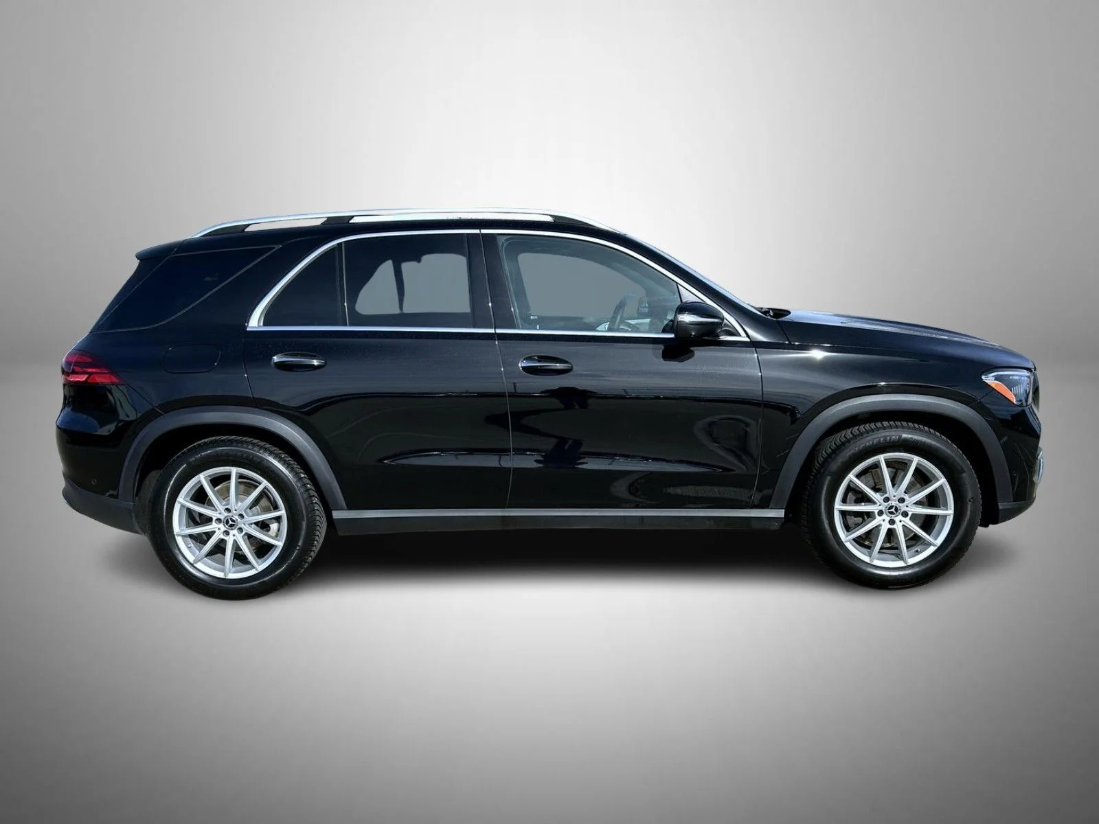 Used 2025 Black Mercedes-Benz GLE 350 image 4