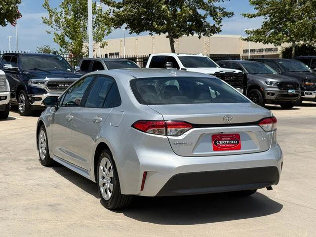 Certified Used 2025 CLASSIC SILVER METALLIC Toyota LE image 5