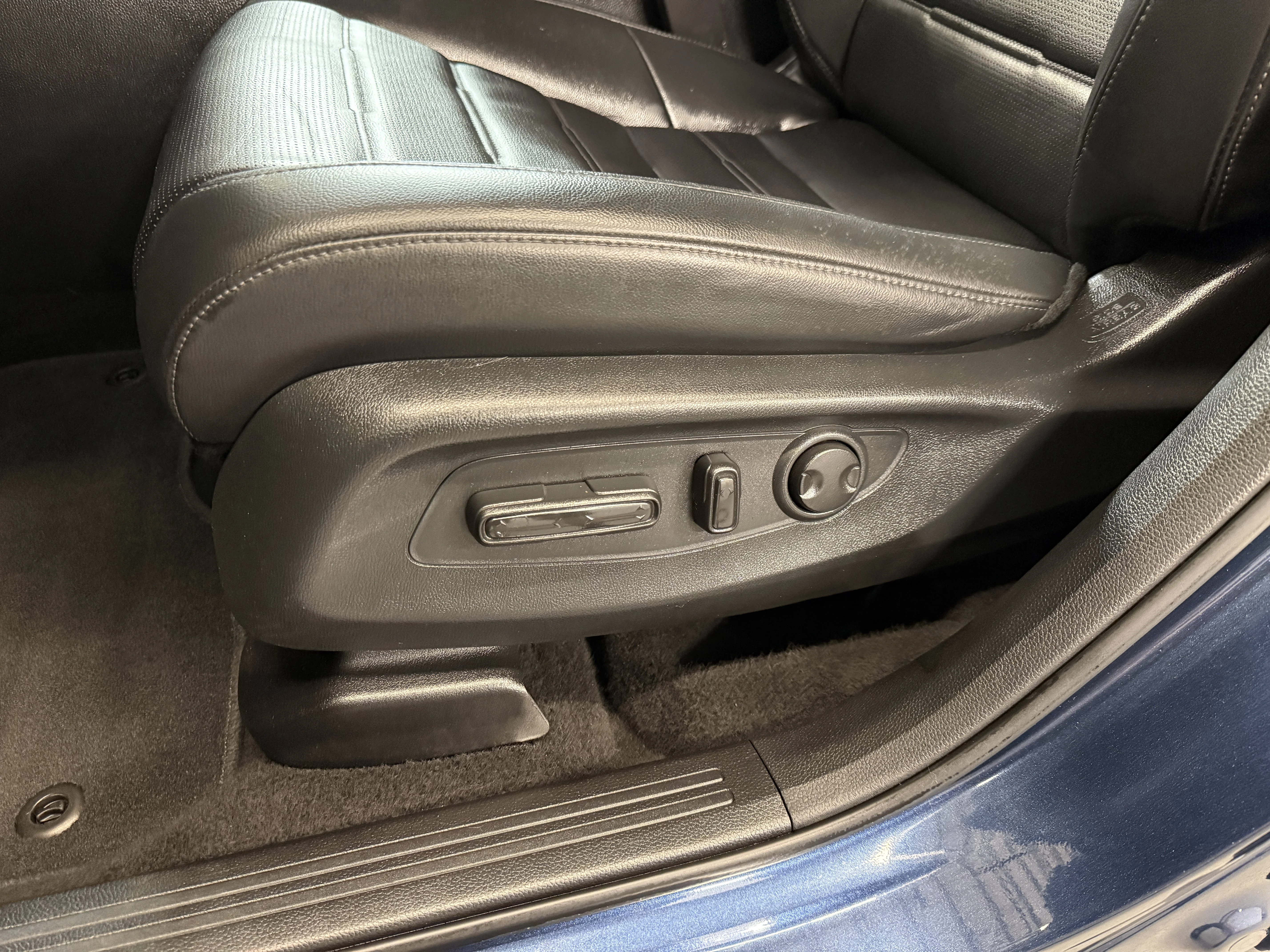 Certified Used 2024 Still Night Pearl Honda EX-L image 12