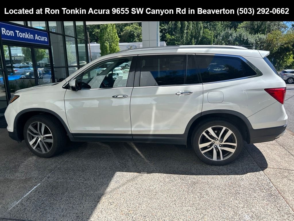 Used 2018 White Diamond Pearl Honda Touring image 7