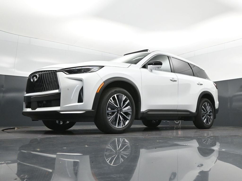 New 2027 RADIANT WHITE INFINITI Luxe FWD image 39