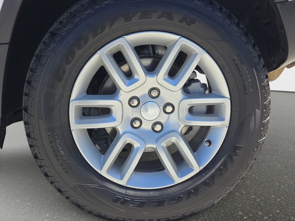 Certified Used 2023 White Land Rover S image 32