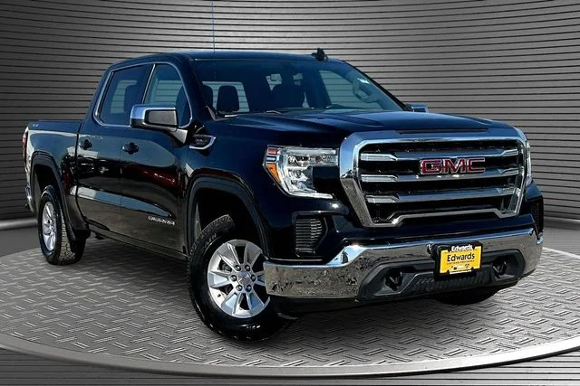 Used 2020 Black GMC SLE image 3