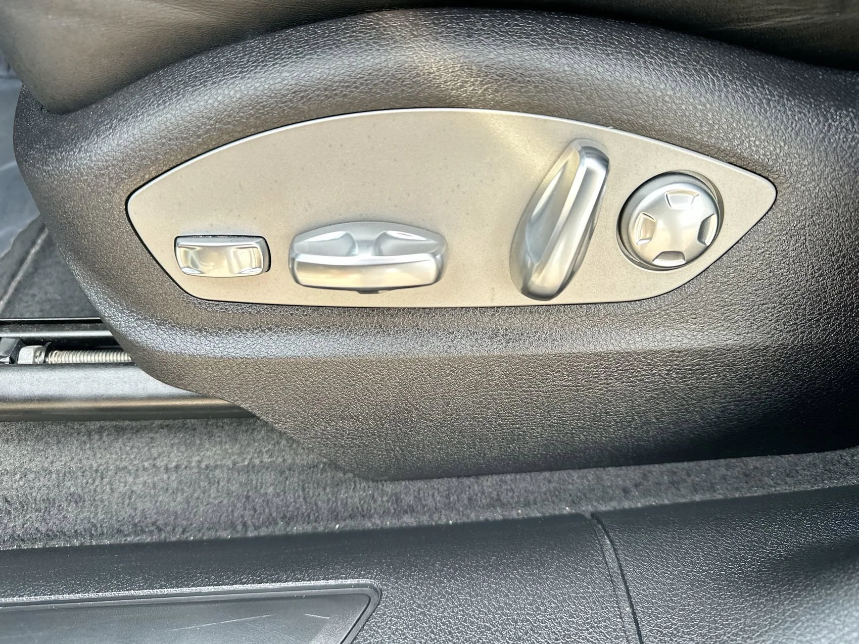 Used 2024 Black Porsche  image 12