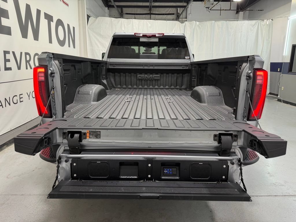 New 2026 Sterling Metallic GMC Denali Ultimate DRW image 36