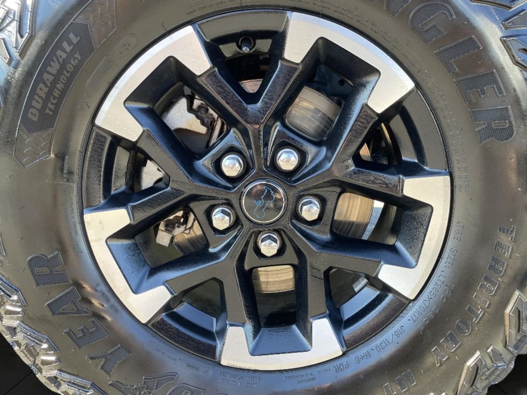 Used 2024 White/off-white Jeep Hybrid Rubicon 4XE image 28