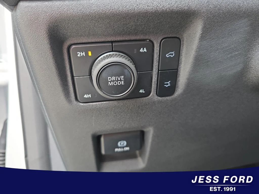 Used 2025 Oxford White Ford Active image 21
