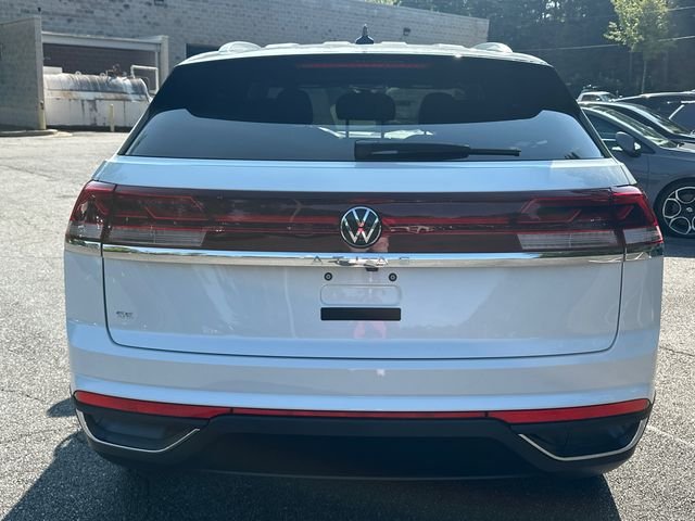 New 2026 White Volkswagen SE image 6