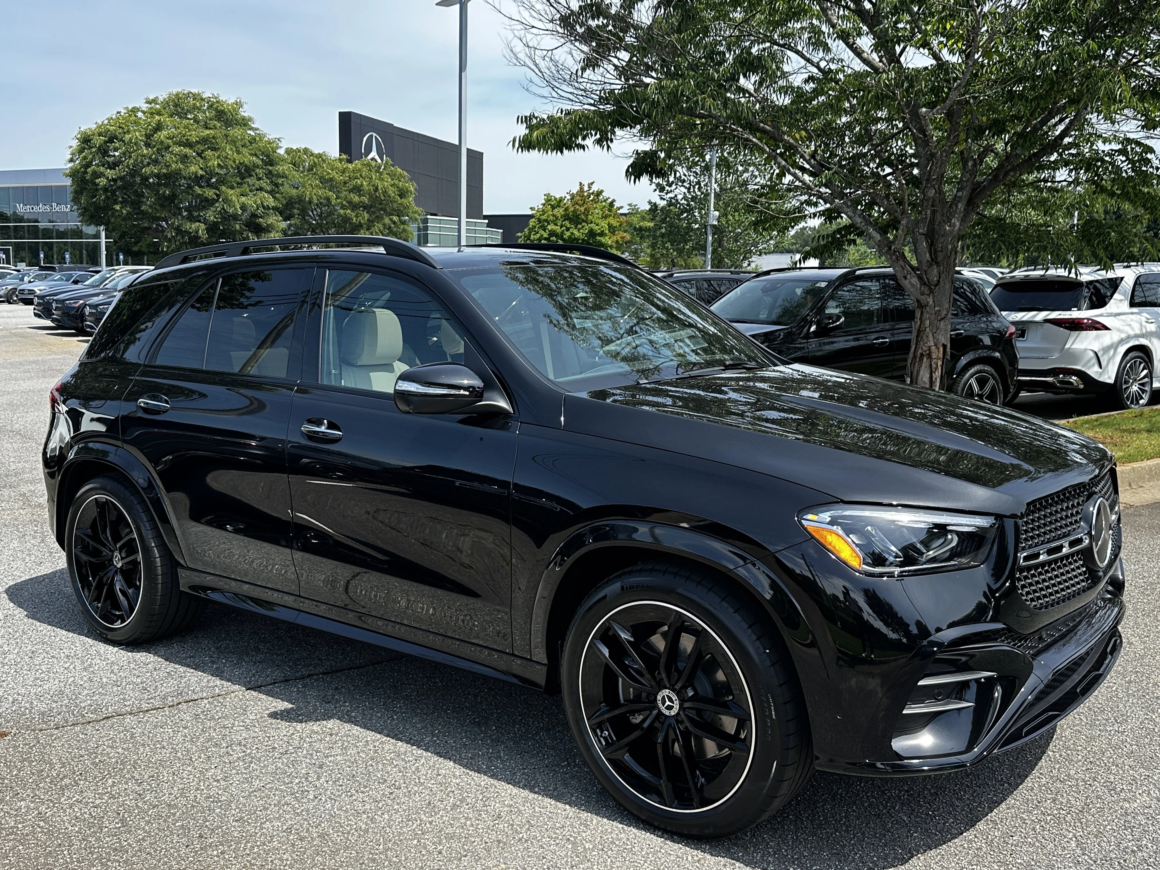 New 2026 Black Mercedes-Benz GLE 450 image 2