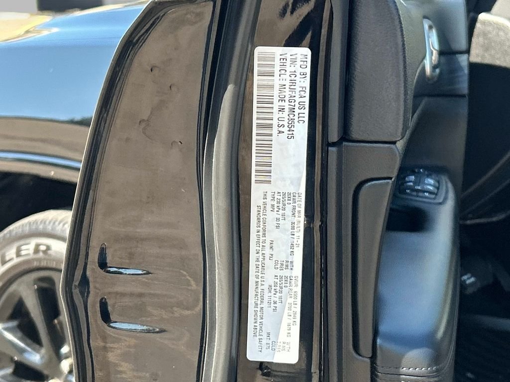 Used 2021 Black Jeep Laredo X image 10