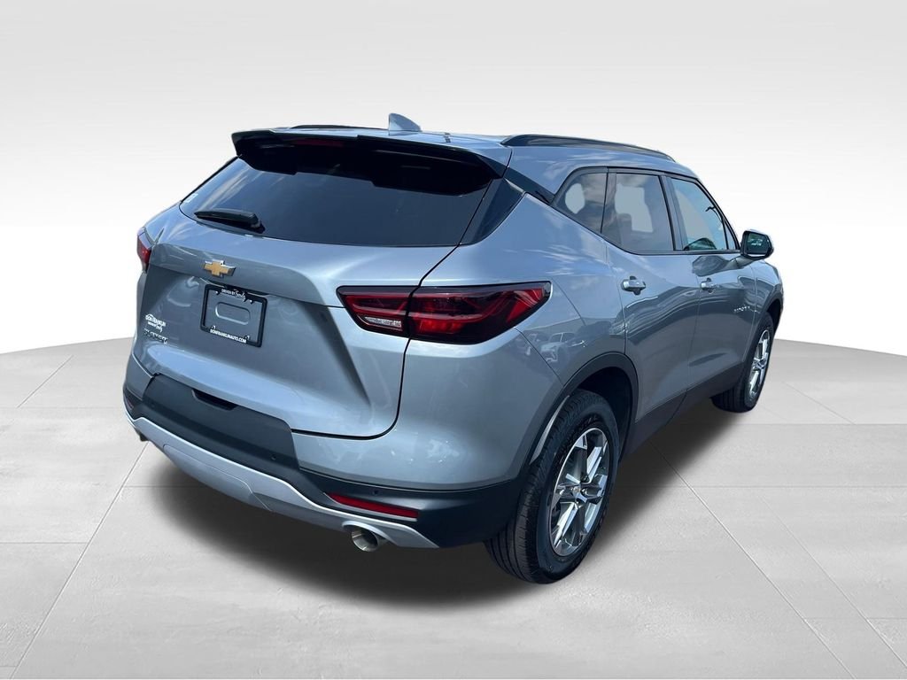 Used 2024 Gray Chevrolet LT image 5