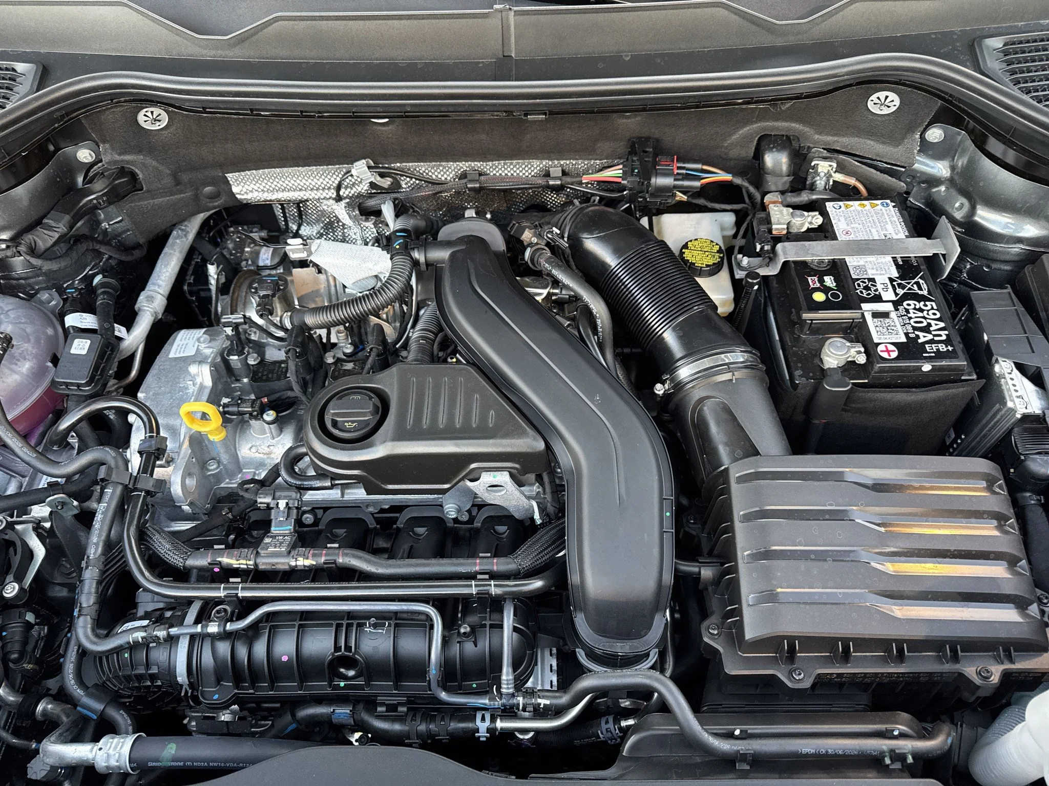 New 2027 Platinum Gray Metallic Volkswagen S image 33