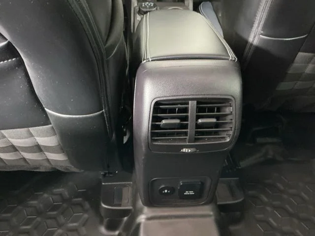 Used 2025 Green Ford Outer Banks image 28