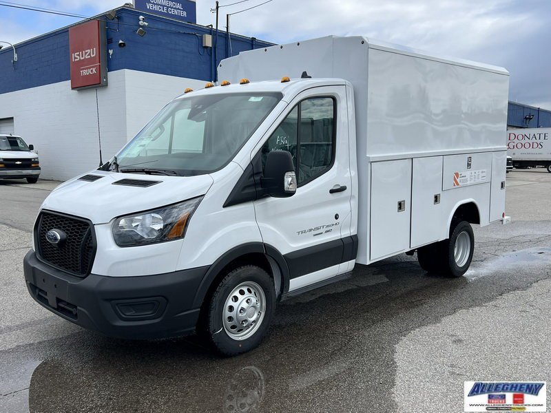 2025 Ford Transit Chassis Cab Base