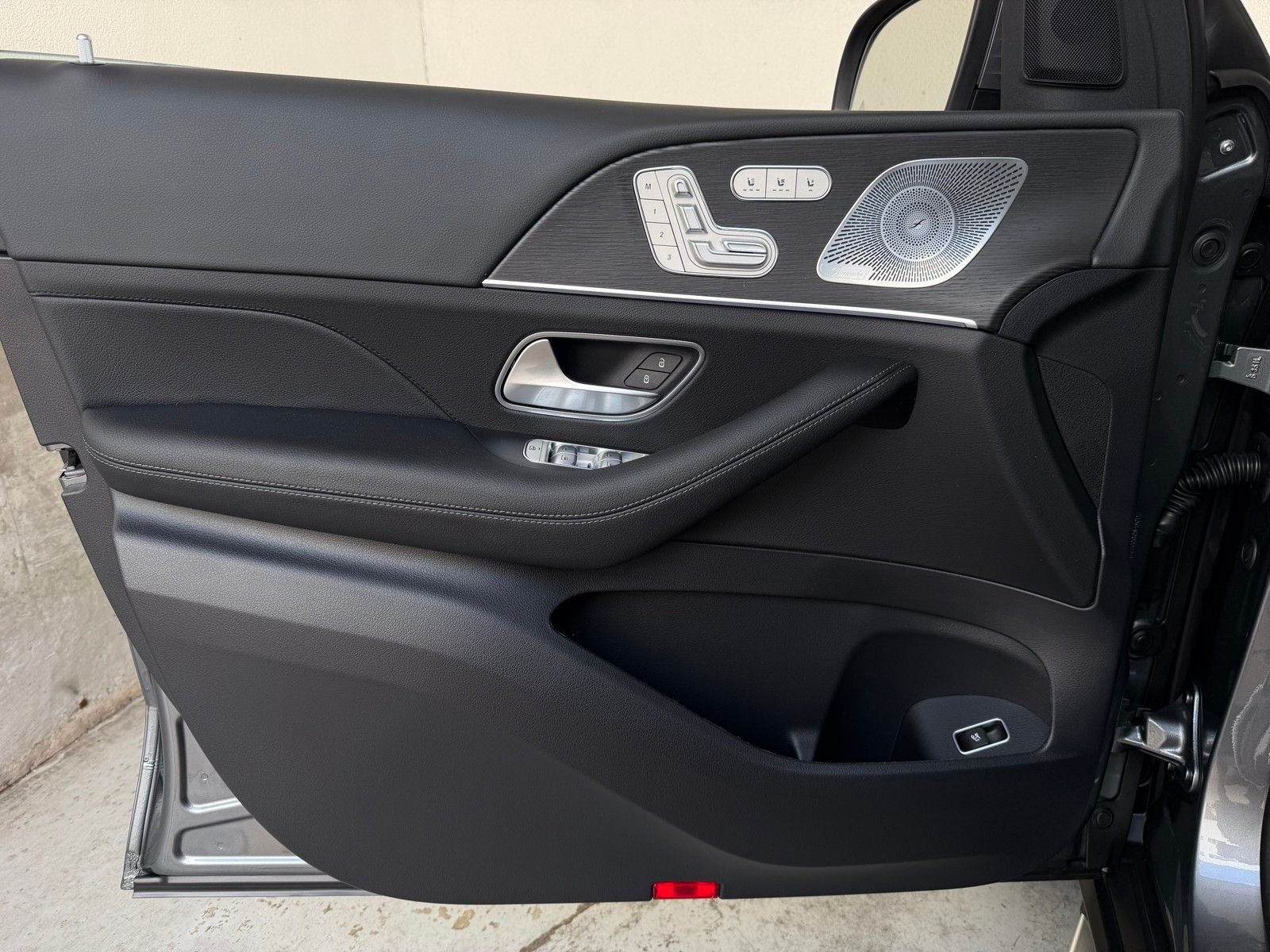 New 2026 Selenite Grey Metallic Mercedes-Benz GLS 450 image 19