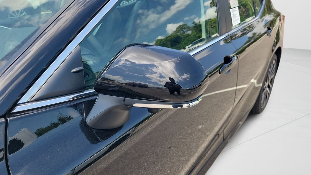 New 2026 Midnight Black Metallic Toyota  XLE image 29