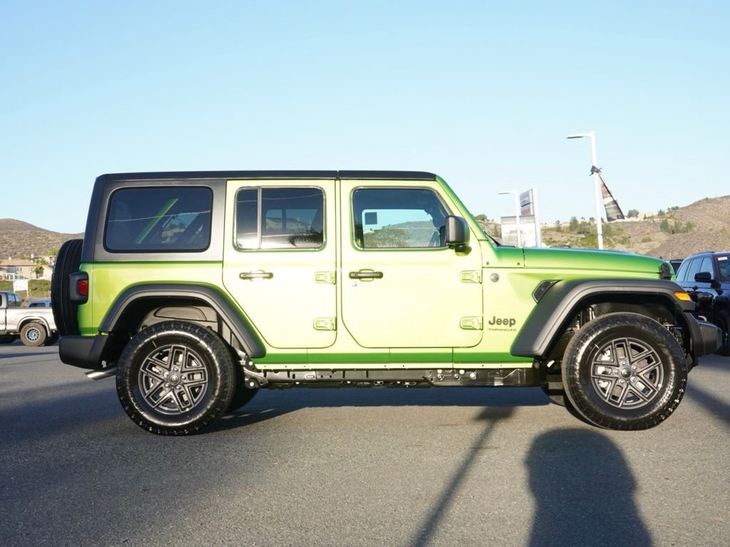 New 2026 Mojito Clear-Coat Exterior Paint Jeep 4-Door Sport S image 3