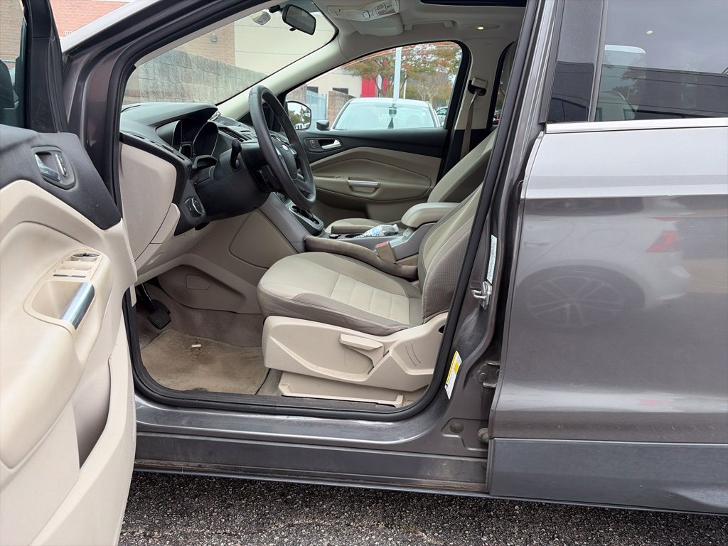 Used 2013 Gray Ford SE image 15