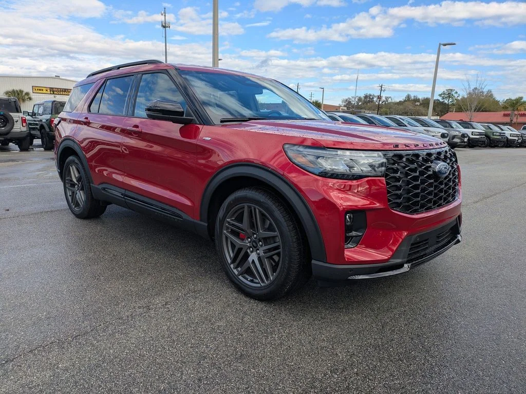 New 2026 Rapid Red Metallic Tinted Clearcoat Ford ST-Line image 2
