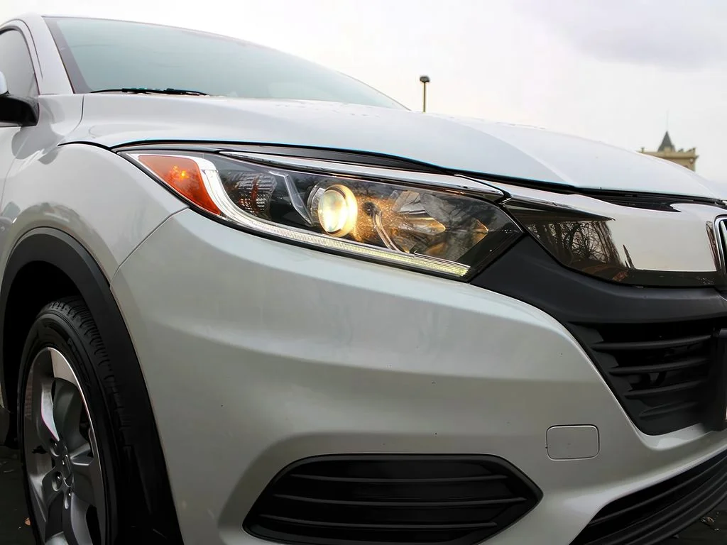 Used 2022 Platinum White Pearl Honda LX image 27