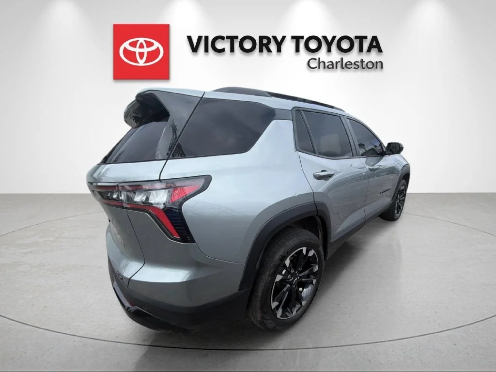 Used 2025 Gray Chevrolet RS image 7