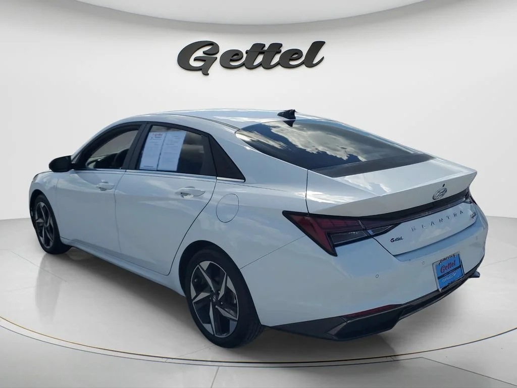 Used 2021 White Hyundai Limited image 7