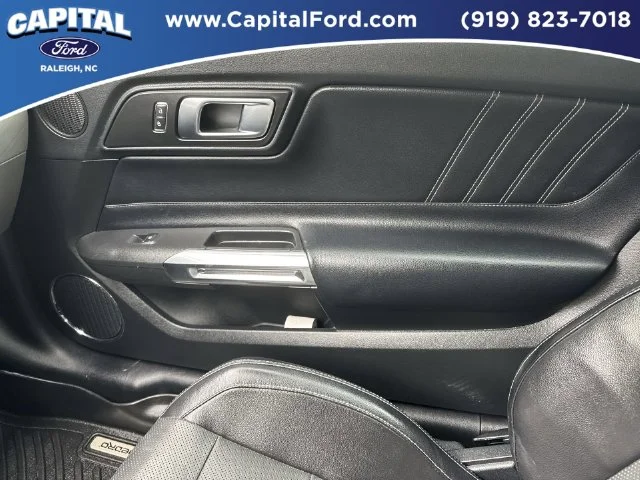 Used 2020 Black Ford GT Premium image 27