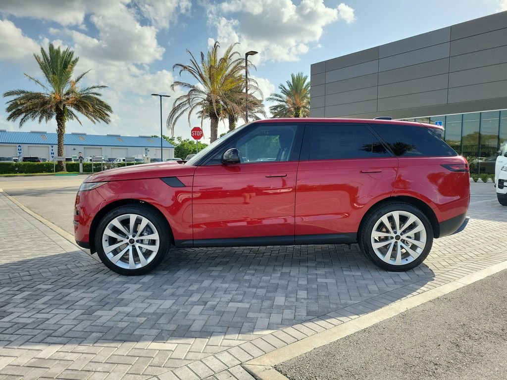 New 2027 Firenze Red Land Rover SE image 2