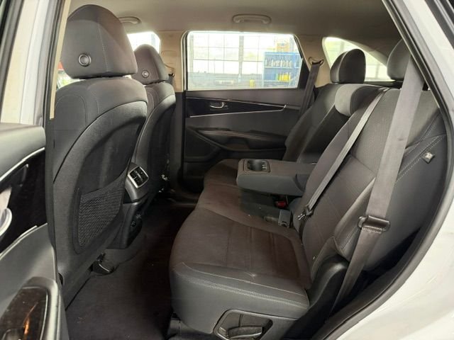 Used 2019 White Kia LX image 8