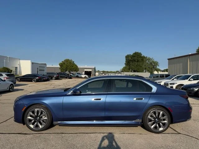 Certified Used 2023 Black BMW xDrive60 image 8