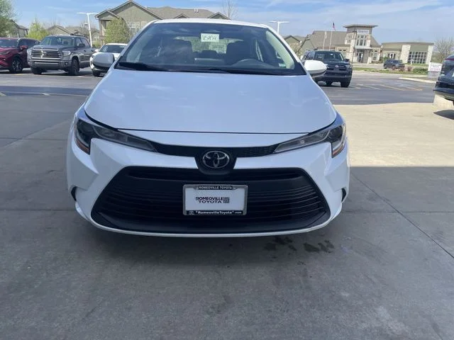 2025 Toyota Corolla LE - Photo 11