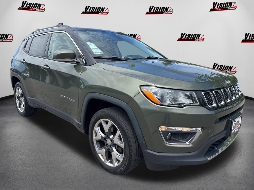 Used 2017 Green Jeep Limited image 3