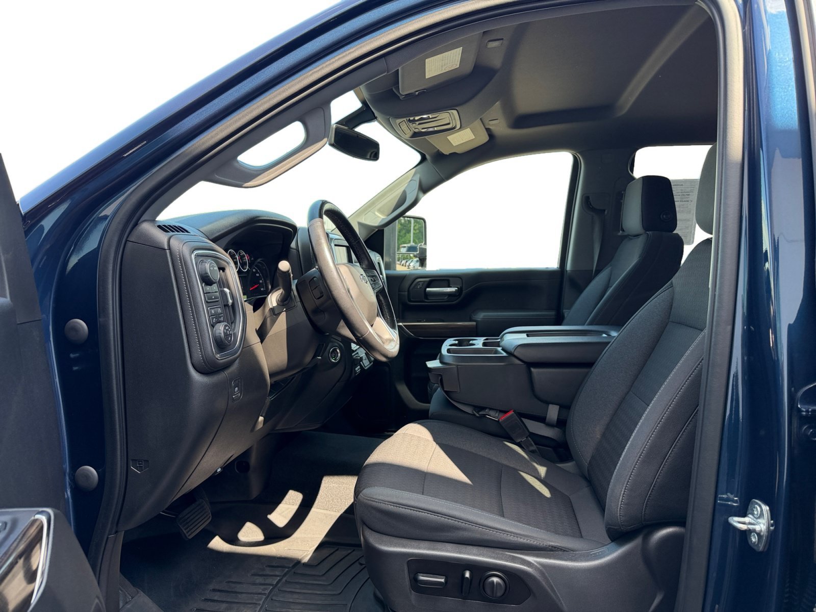 Used 2021 Northsky Blue Metallic Chevrolet LT image 8