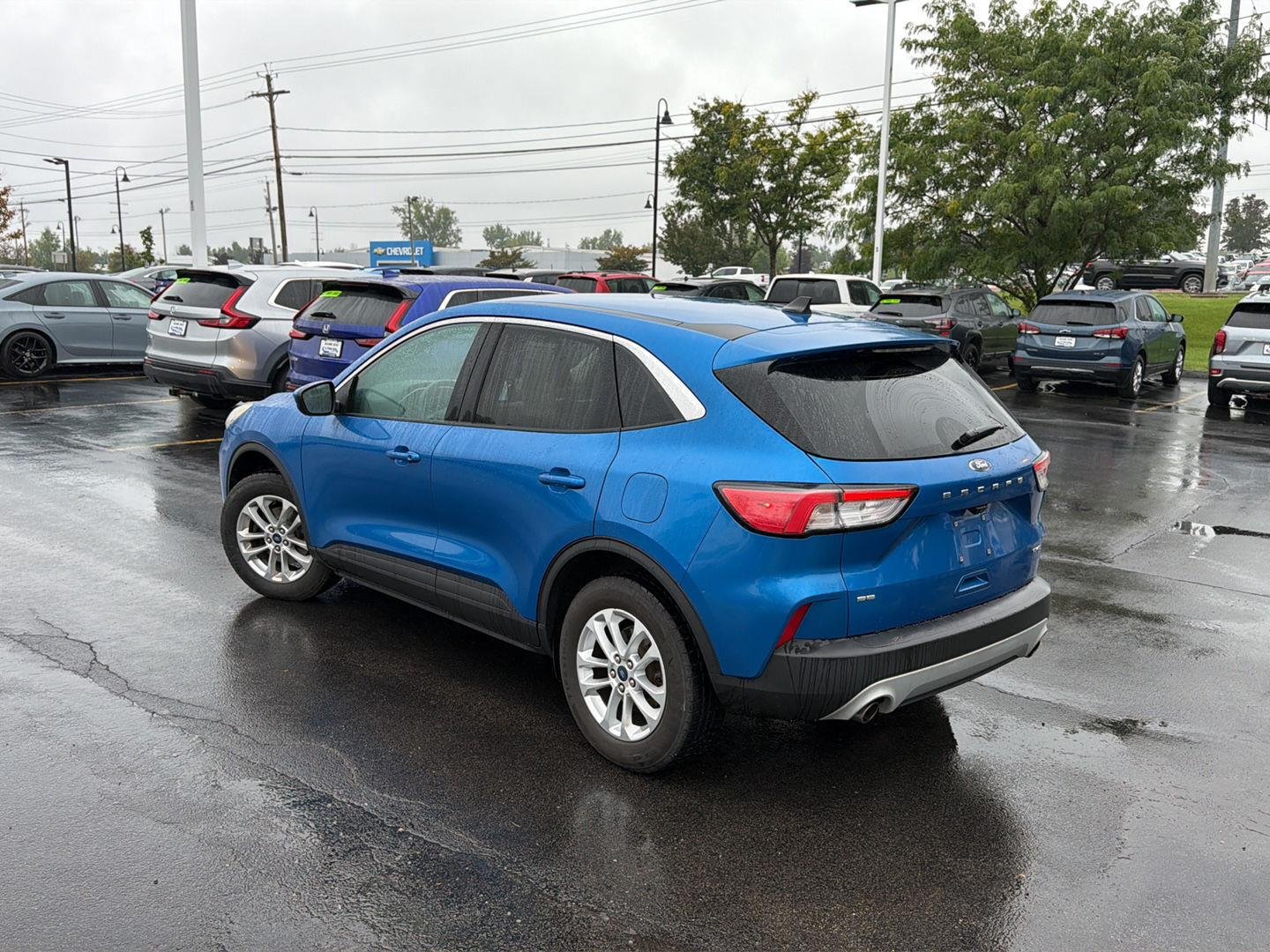 Used 2021 Velocity Blue Ford SE image 5