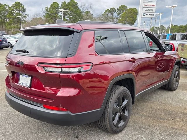 New 2024 Velvet Red Pearl-Coat Exterior Paint Jeep Altitude X image 14