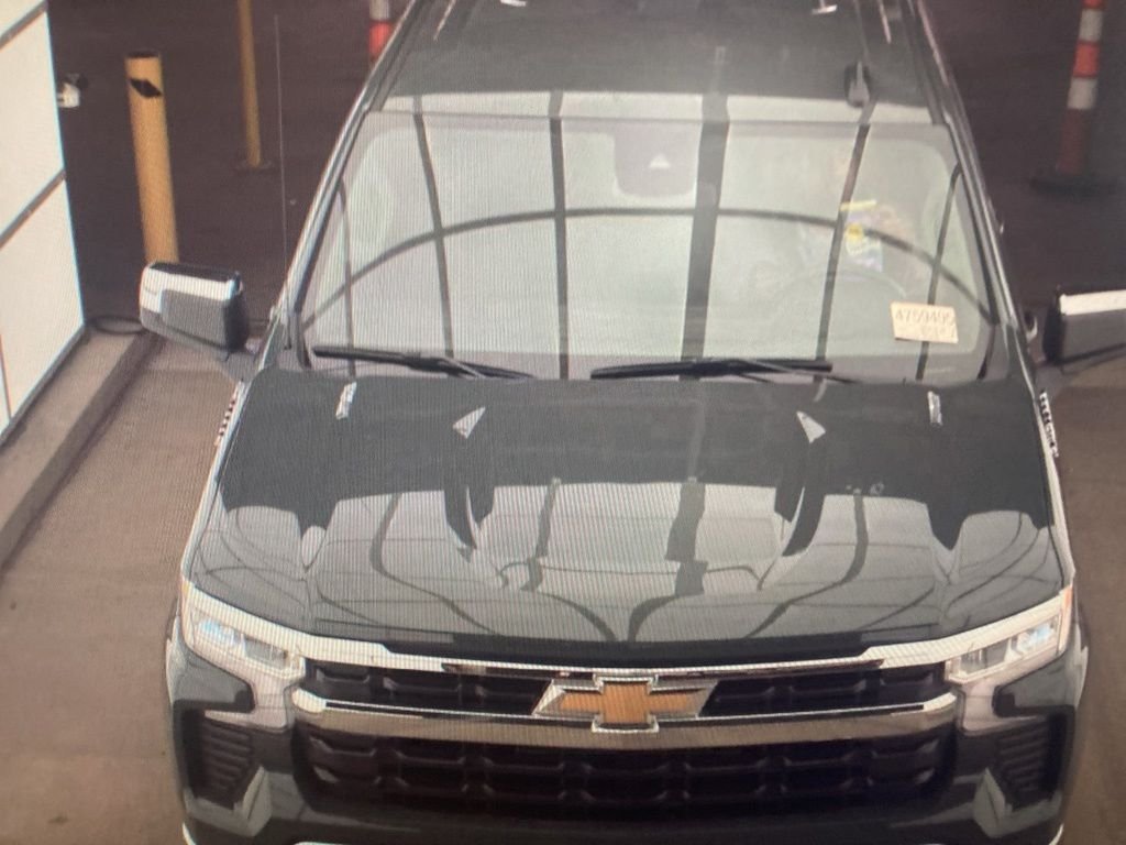 Used 2025 Gray Chevrolet LT image 12