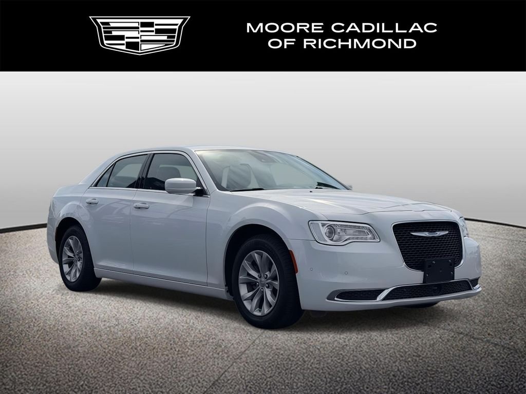 2023 Chrysler 300 Touring