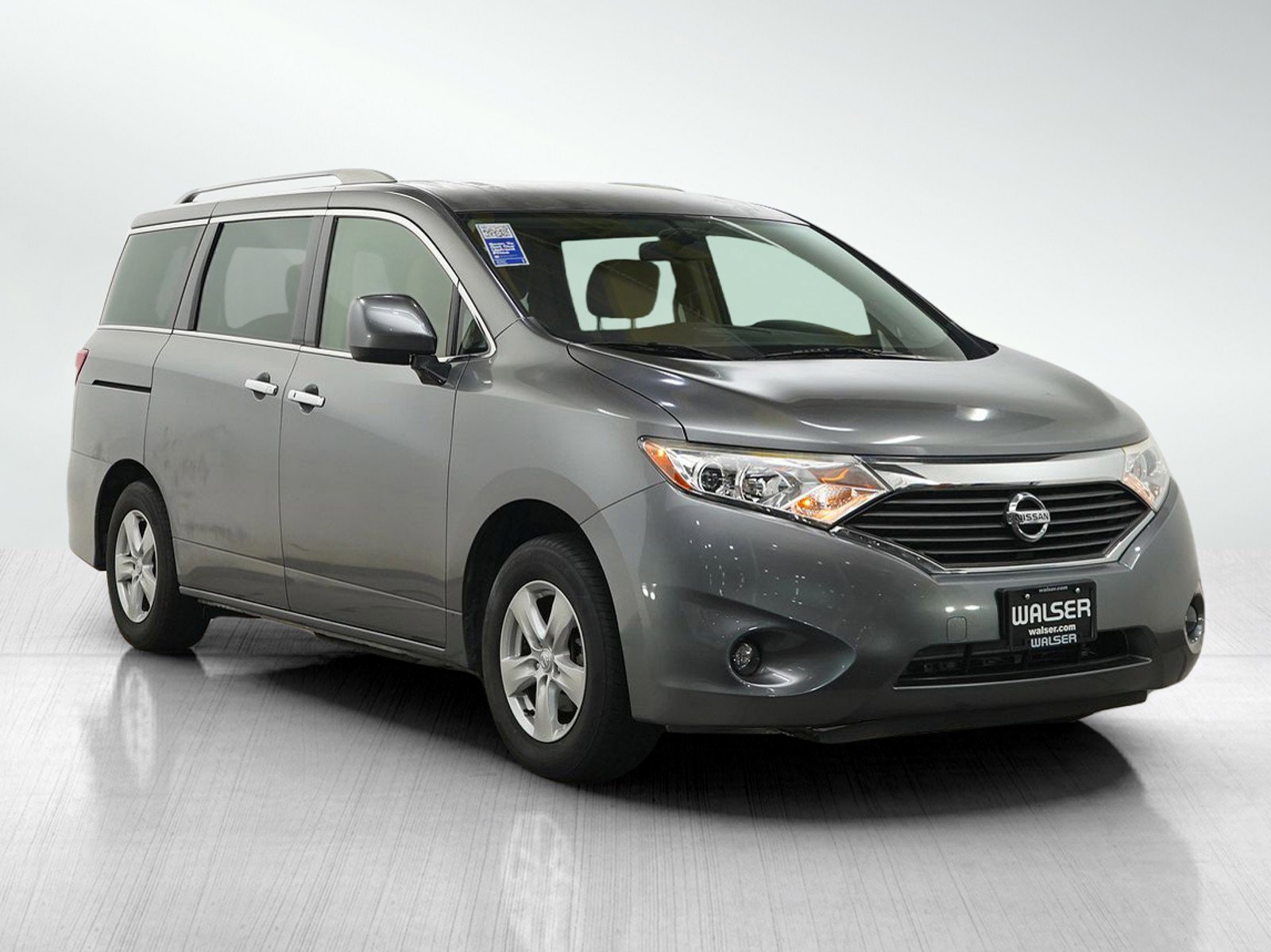 Used 2017 Gun Metallic Nissan SV CVT image 8