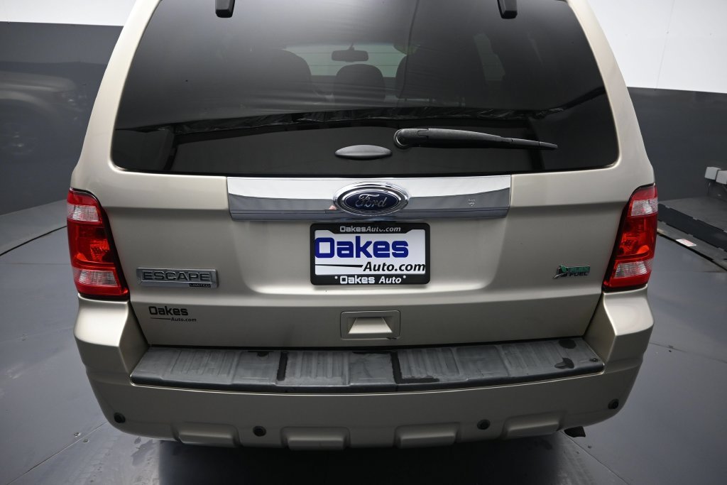 Used 2011 Gold Leaf Metallic Ford Limited image 30