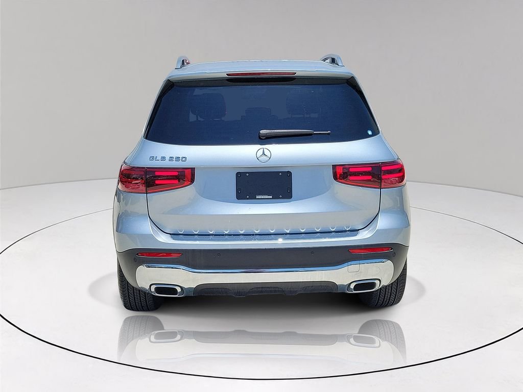 Certified Used 2026 Silver Mercedes-Benz GLB 250 image 5