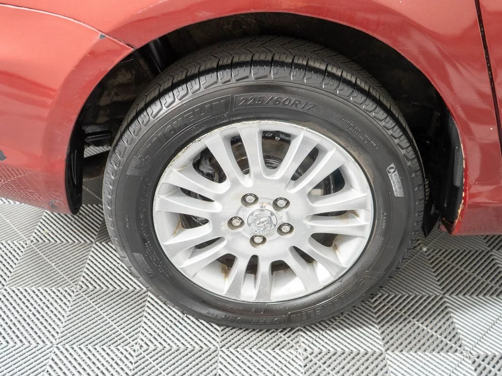 Used 2008 Red Toyota Limited image 31