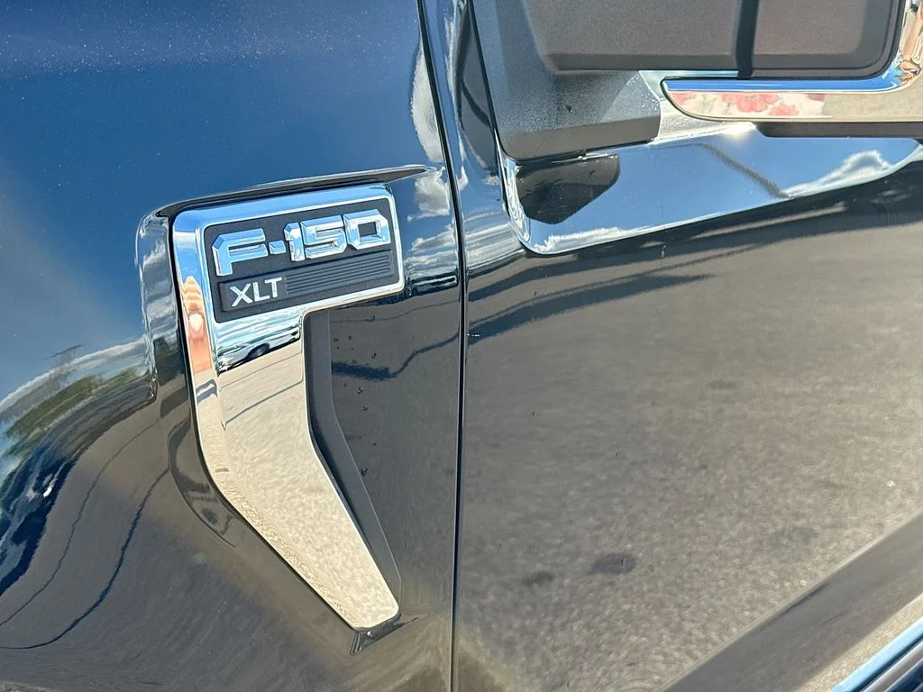 Used 2024 Agate Black Metallic Ford XLT image 21