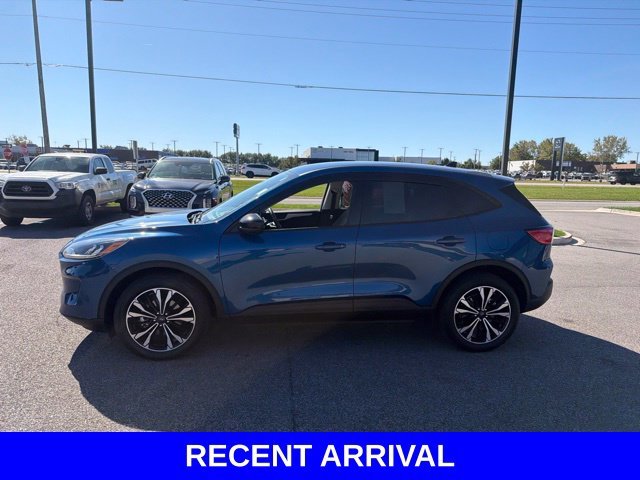 Used 2022 Blue Ford SE image 11