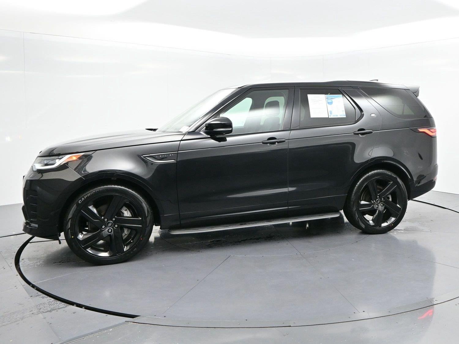 Used 2023 Black Land Rover S R-Dynamic image 4