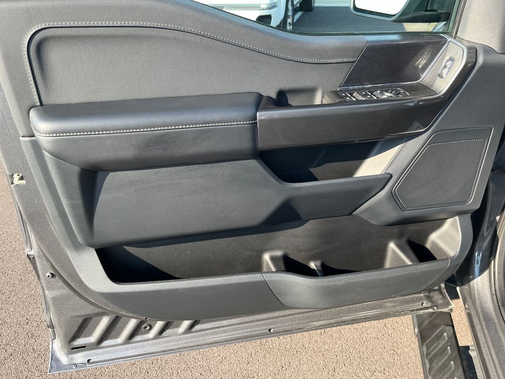 Used 2023 Gray Ford XLT image 12