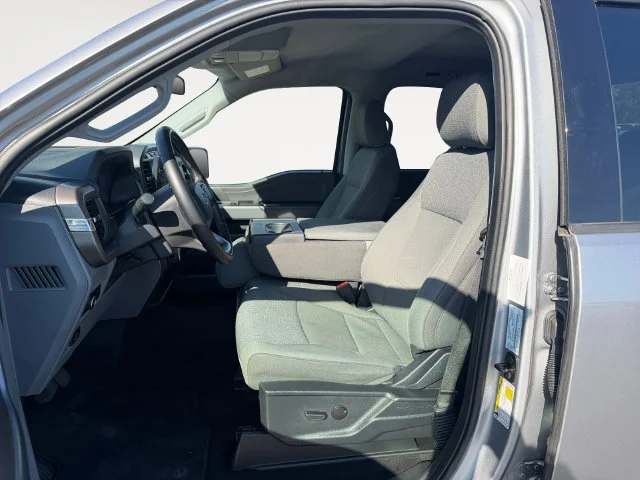 Used 2024 Silver Ford XLT image 12