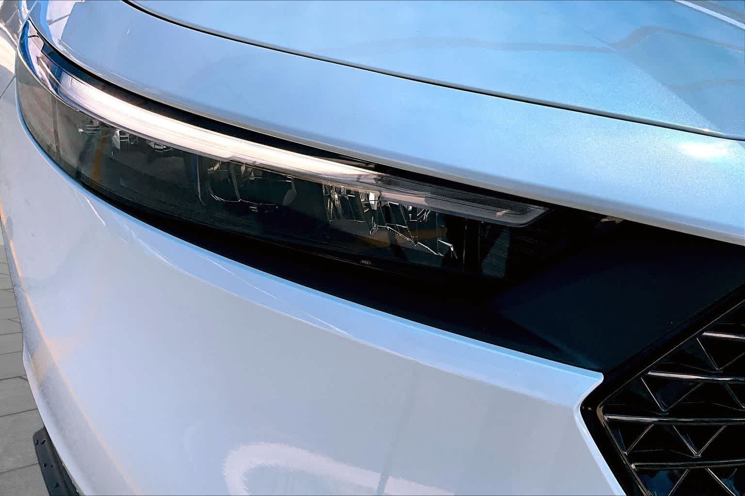 New 2026 Platinum White Pearl Honda Sport Hybrid image 13