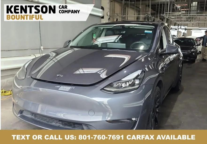2023 Tesla Model Y Long Range Dual Motor All-Wheel Drive's photo