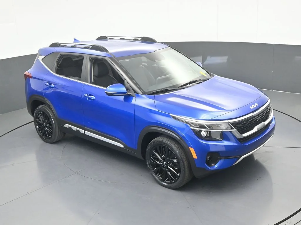 Used 2022 Neptune Blue Kia Nightfall image 51