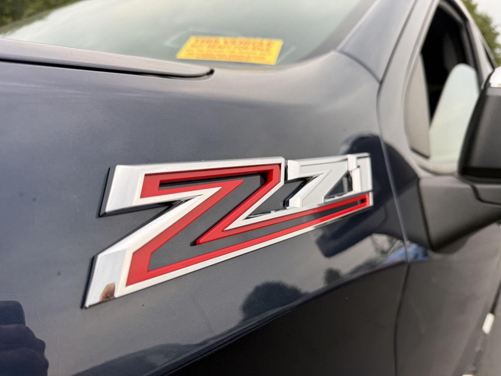 Used 2022 Northsky Blue Metallic Chevrolet LT image 5